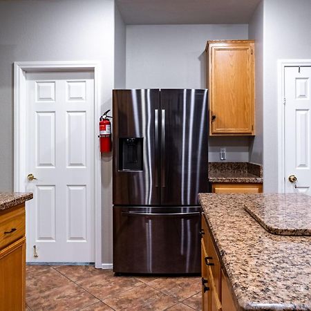5Br 3Ba Family Friendly Entire Home W Pool, Spa, Games, Tvs, And More Λας Βέγκας Εξωτερικό φωτογραφία