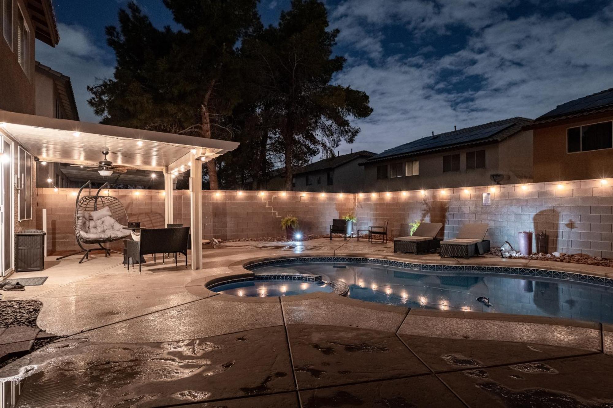 5Br 3Ba Family Friendly Entire Home W Pool, Spa, Games, Tvs, And More Λας Βέγκας Εξωτερικό φωτογραφία